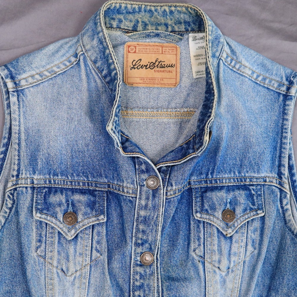 Levi Strauss Signature Denim Trucker Vest Women Size L Blue Faded Distressed Y2K - Picture 12 of 14